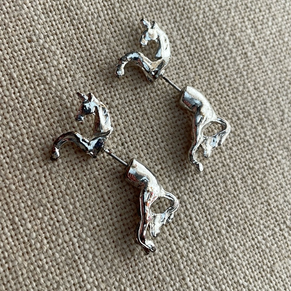NIB Think Geek Unicorn Girls Earrings